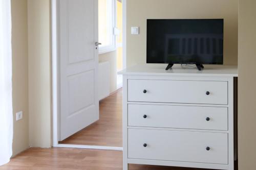 Deluxe Room image 10