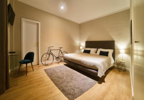 1 queen bed, 1 sofa bed