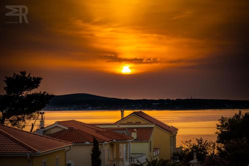  Sunset Elite Apartment, Ferienwohnung in Vir