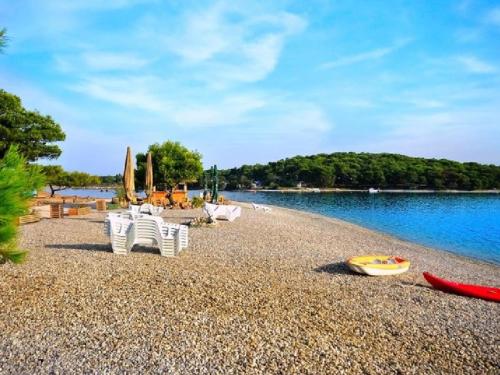 Apkārtne, Villa VINE - new luxury holiday house in a green oasis in Manjadvorci