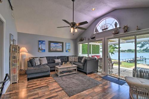 Riverfront Cottage: Fire Pit & Kayaks - Deltaville, VA