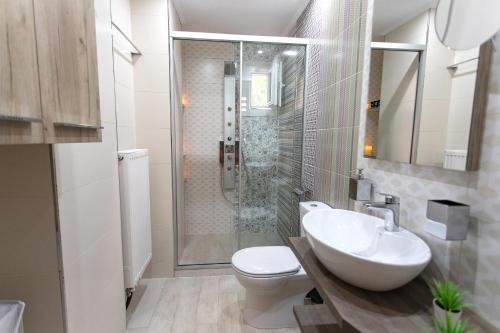Leonidas House - image 2