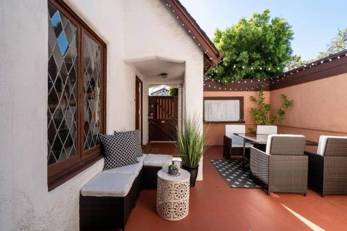 HOLLYWOOD - KING BEDS - LARGE PATIO in Los Angeles, USA