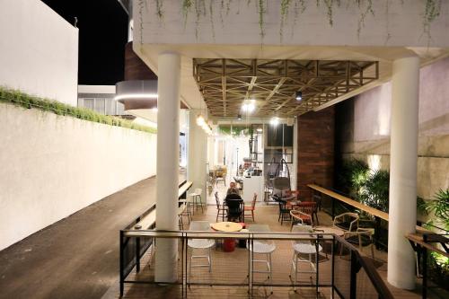 Bar/lounge, Luminor Hotel Purwokerto by WH in Purwokerto