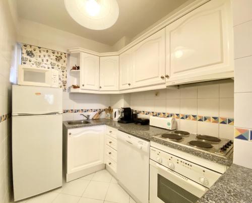 Kitchen, Marina Mar - Near the beach - Vilamoura in Vilamoura