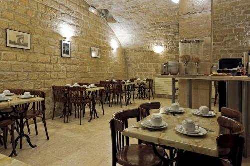 Hotel Americain - image 10