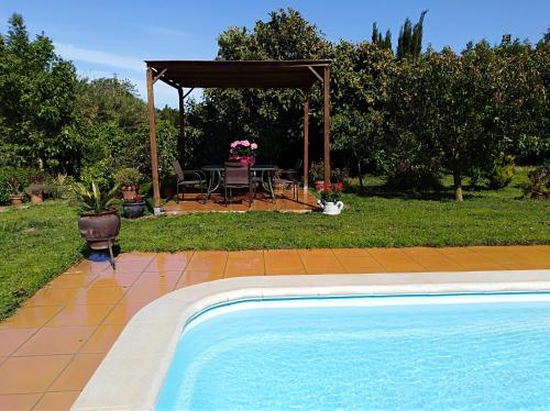 泳池, TURISMe RURAL EMPORDA in 托羅埃利亞