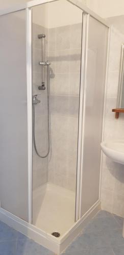 International Seaview Apartments - image 8
