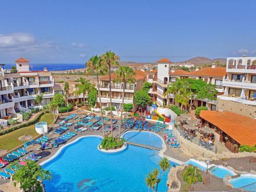 Nice apartment on the Golf Course by the beach 2