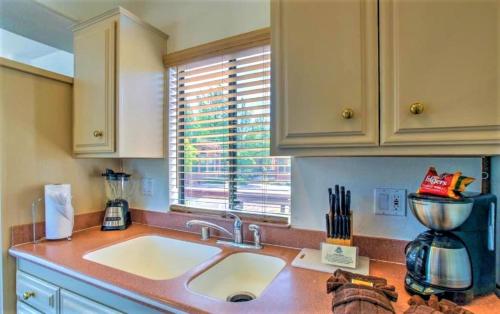 Sedona Pines Resort - image 7