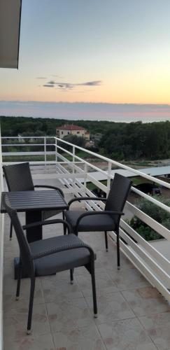 Erkély/terasz, Apartments & Rooms Villa Adamovic in Babici