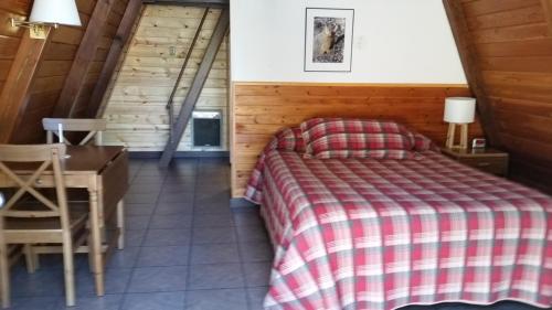 1 queen bed