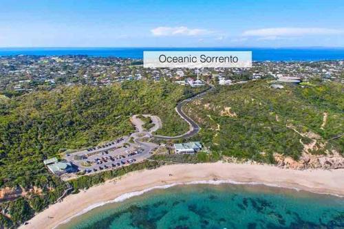 Sorrento Back Beach Apartment at Oceanic Apt 7 in ซอร์เรนโต