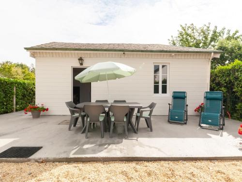 Quaint Holiday Home in Tracy sur Mer near Seabeach - Location saisonnière - Tracy-sur-Mer