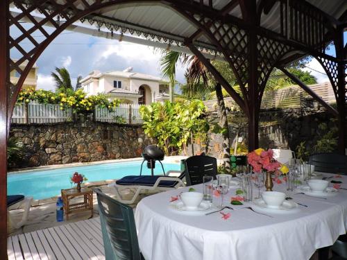 4 bedrooms villa at Blue Bay 550 m away from the beach with private pool enclosed garden and wifi Mauritius Island