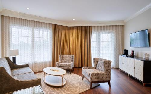 The Inn at Meadowbrook in Prairie Village, USA
