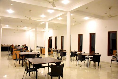مطعم, Wingate Hotel Wilgamuwa in أخرى