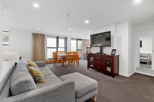 One-Bedroom Apartment - Chalet Apartment 300