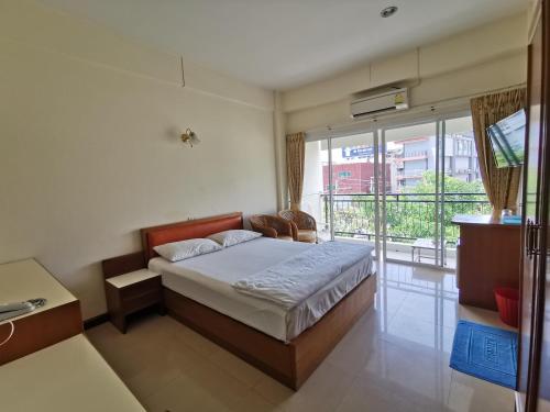 room detail thumbnail 0