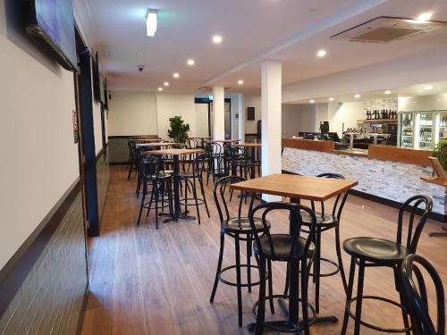 Pub/Lounge, Empire Hotel in Goulburn