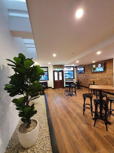 Pub/Lounge, Empire Hotel in Goulburn