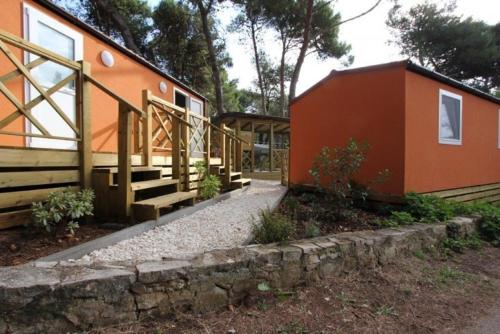 Mobile home- Fish huts and Orange huts 5