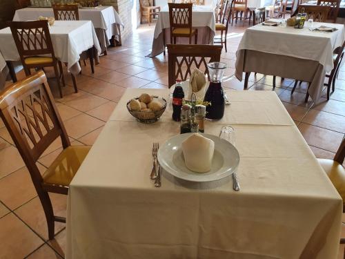 Hotel Holiday - image 12
