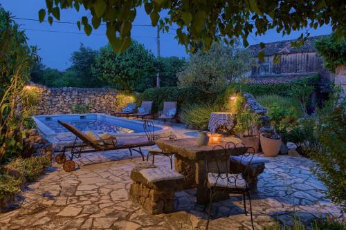 Létesítmények, HERITAGE Villa DEA RUSTICA in Ljutici