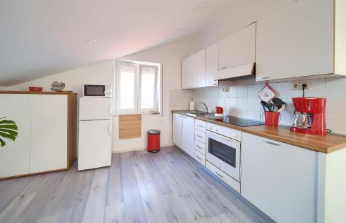 Apartment Milena - image 3
