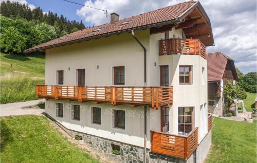 Gorgeous Apartment In Techelsberg With House A Mountain View