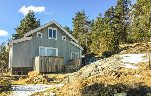 Awesome Home In Strmstad With 3 Bedrooms And Wifi - Location saisonnière - Krokens Gård