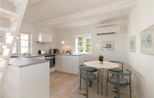 Kitchen, Strandhytten in Tejn