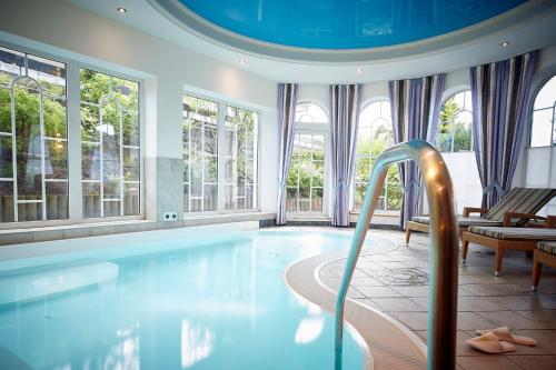 Úszómedence, Gobel's Gastehaus Hotel am Park in Willingen (Upland)