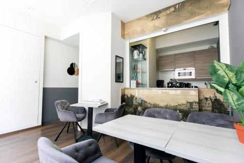 クエンティン ゴールデン ベアー ホテル