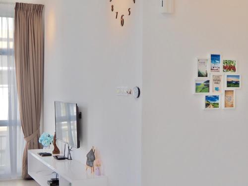 The PENT Duplex Cameron The PENT Duplex Cameron