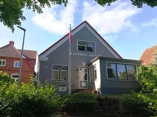 Ferienwohnung „Landhaus am Ufer 4“ in Heiligenhafen am Meer in Heiligenhafen, Deutschland
