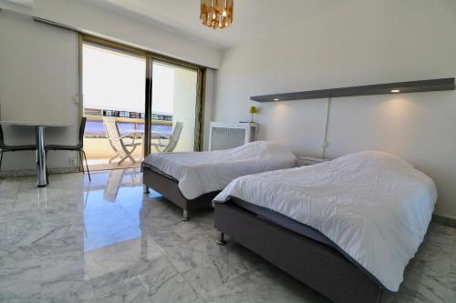 2 bedroom & studio Palais Royal 2 mins from Croisette and Carlton, Cannes (zdjęcie 9)