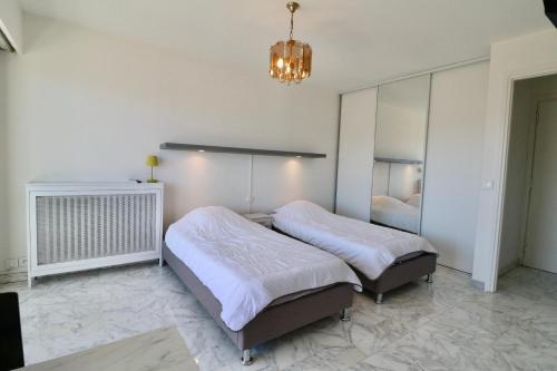 2 bedroom & studio Palais Royal 2 mins from Croisette and Carlton, Cannes (zdjęcie 8)