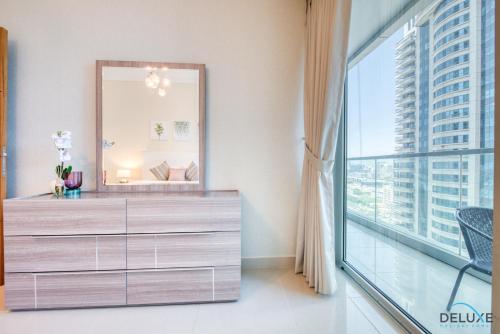 One Bedroom Apartment with Dubai Marina Views in Ocean Heights by Deluxe Holiday Homes - image 6