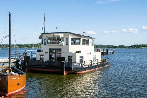 Island-dreams Hausboot Cecilie in Schleswig, Deutschland