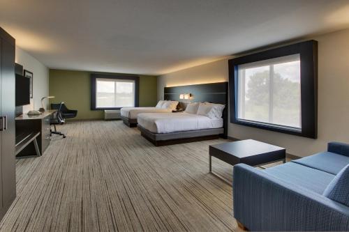 Holiday Inn Express Hotel & Suites Morris, an IHG Hotel