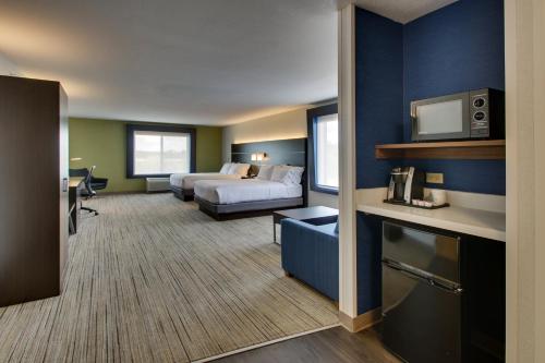 Holiday Inn Express Hotel & Suites Morris, an IHG Hotel