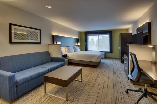 Holiday Inn Express Hotel & Suites Morris, an IHG Hotel