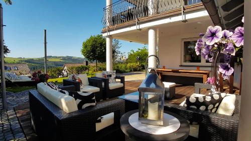 Villa Meisterstein 695m von Siedlinghausen entfernt