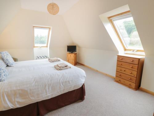 Lon Cottage - image 4