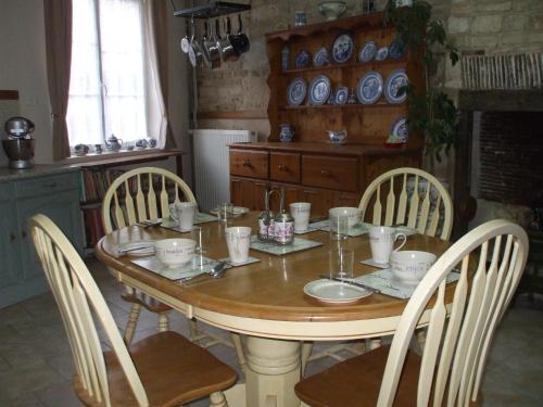 Bed and Breakfast Dunroamin in Couture-dʼArgenson