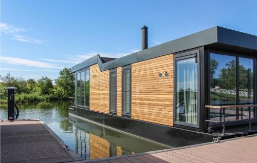  Hausboot Bellevue, Pension in Ohé en Laak bei Sint Joost