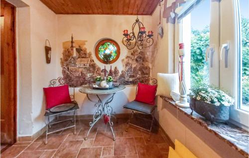 Stunning apartment in Bad Schlema w/ 1 Bedrooms - image 10
