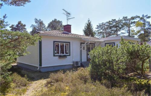 Awesome Home In Hllviken With Kitchen