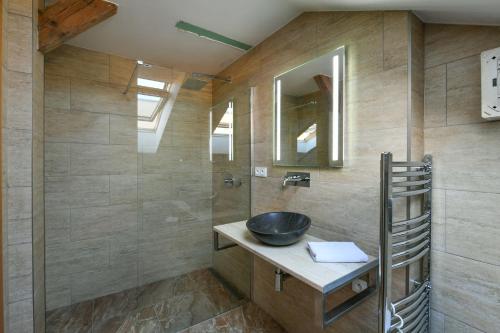 Amazing Charles Bridge Apartment - image 7